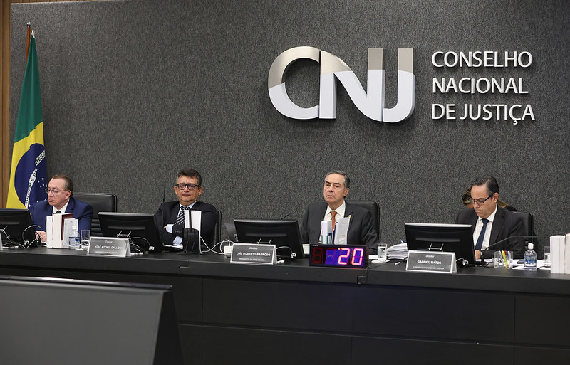 CNJ mantém no cargo juízes que atuaram em processos da Lava-Jato