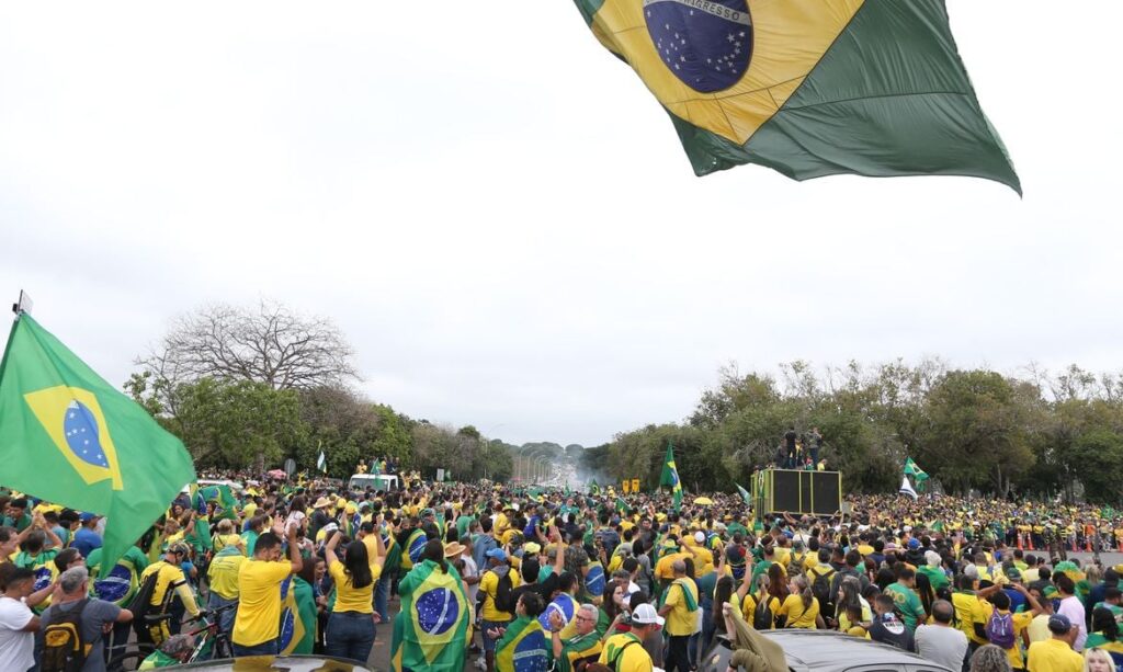 Supremo condena mais 10 pessoas pelos atos do dia 8 de janeiro