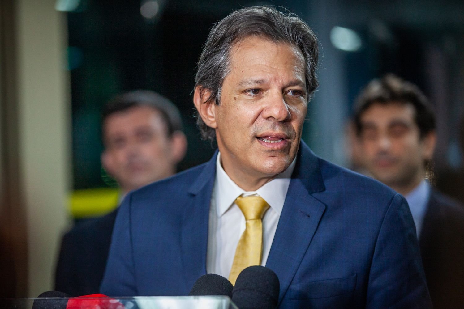 Haddad diz que mudanças nos pisos de saúde e educação “não terão perdas”