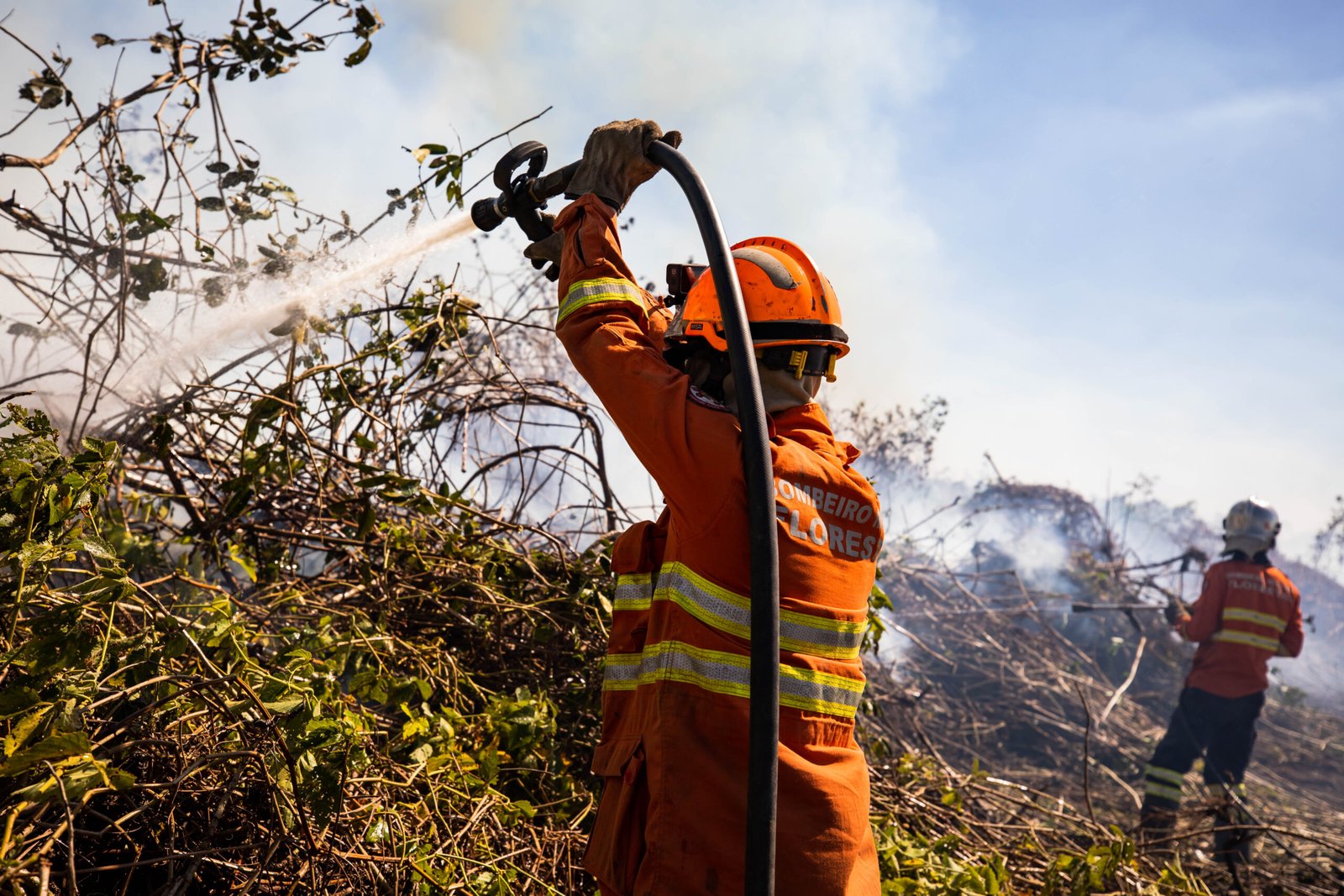 Corpo de Bombeiros extingue três incêndios em Mato Grosso nesta sexta-feira (26)