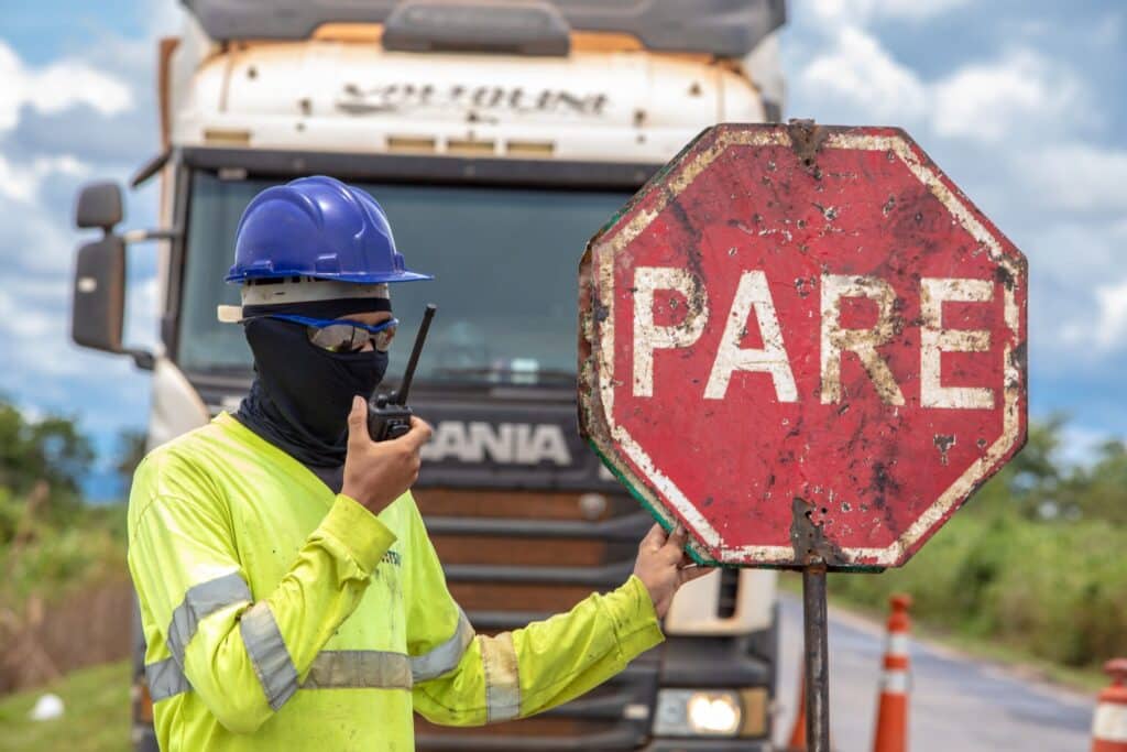 Aviso Importante aos Condutores de tráfego na BR-364 em Nobres será interditado para detonação de rocha nesta quarta (04)