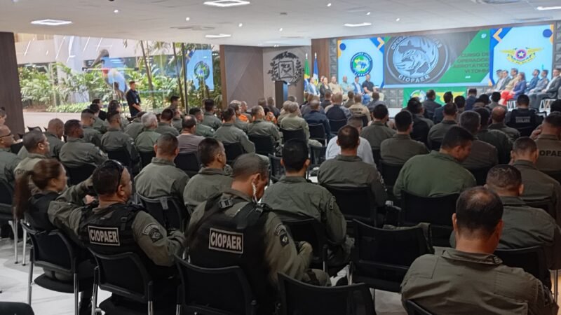 Policiais e bombeiros de cinco estados começam curso de operações no Ciopaer-MT