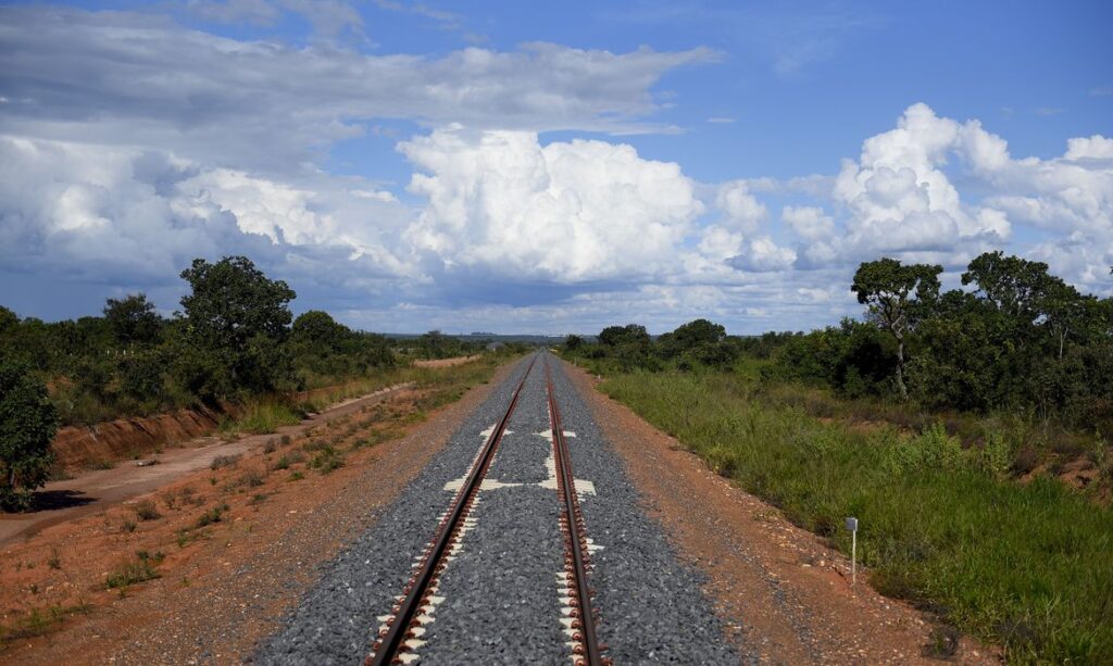 Governo vai incluir mais estados e usar ferrovias em rotas de integração sul-americana