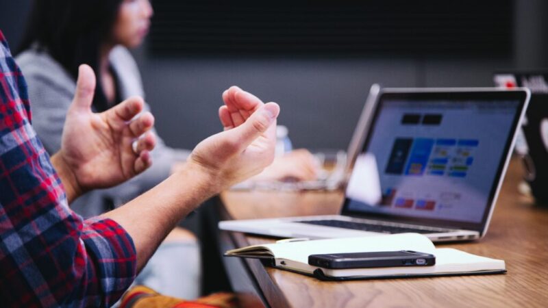 Trabalhadores brasileiros estão entre os mais estressados da América Latina; veja ranking