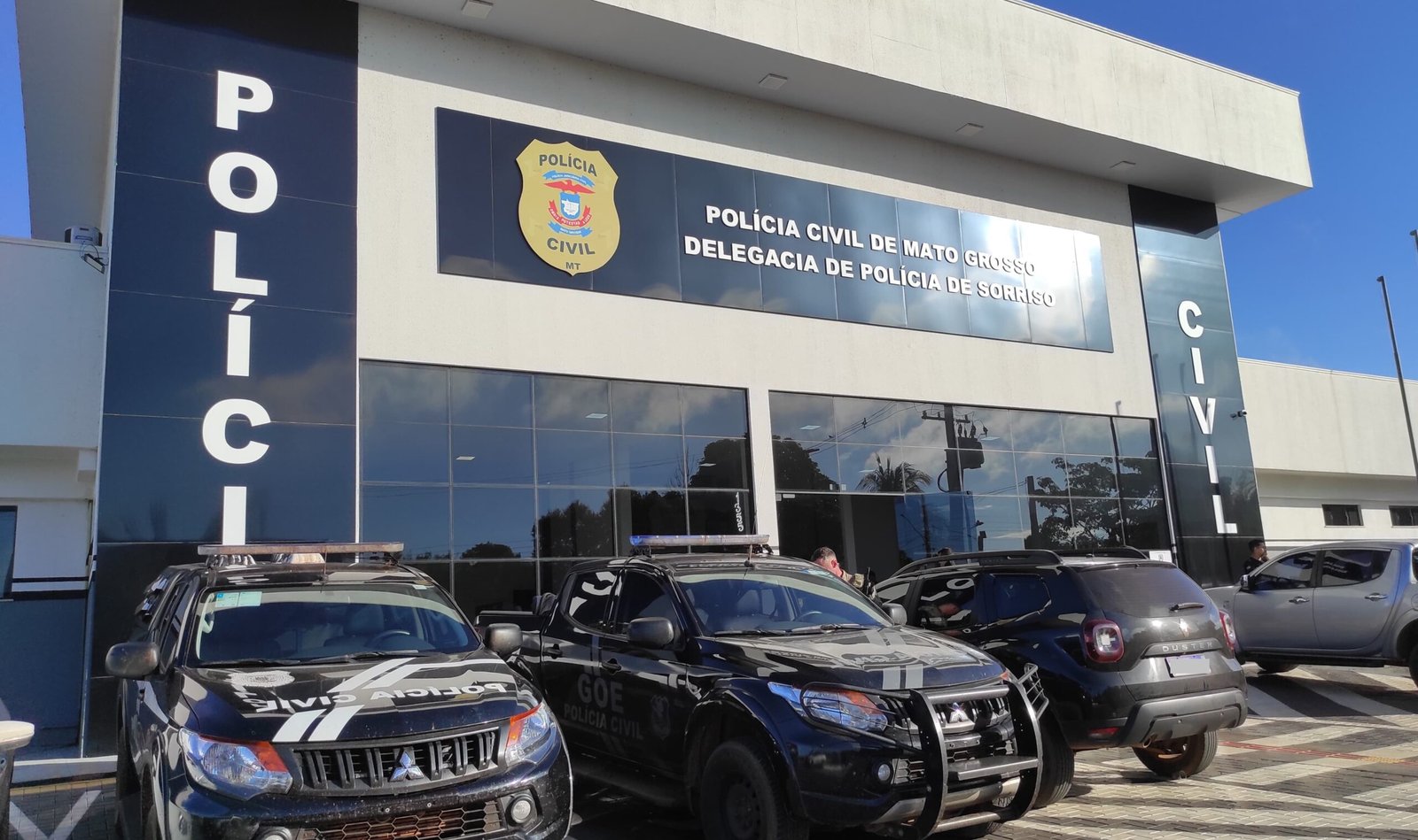 Polícia Civil prende homem por perseguir casal de namorados e descumprir medida protetiva