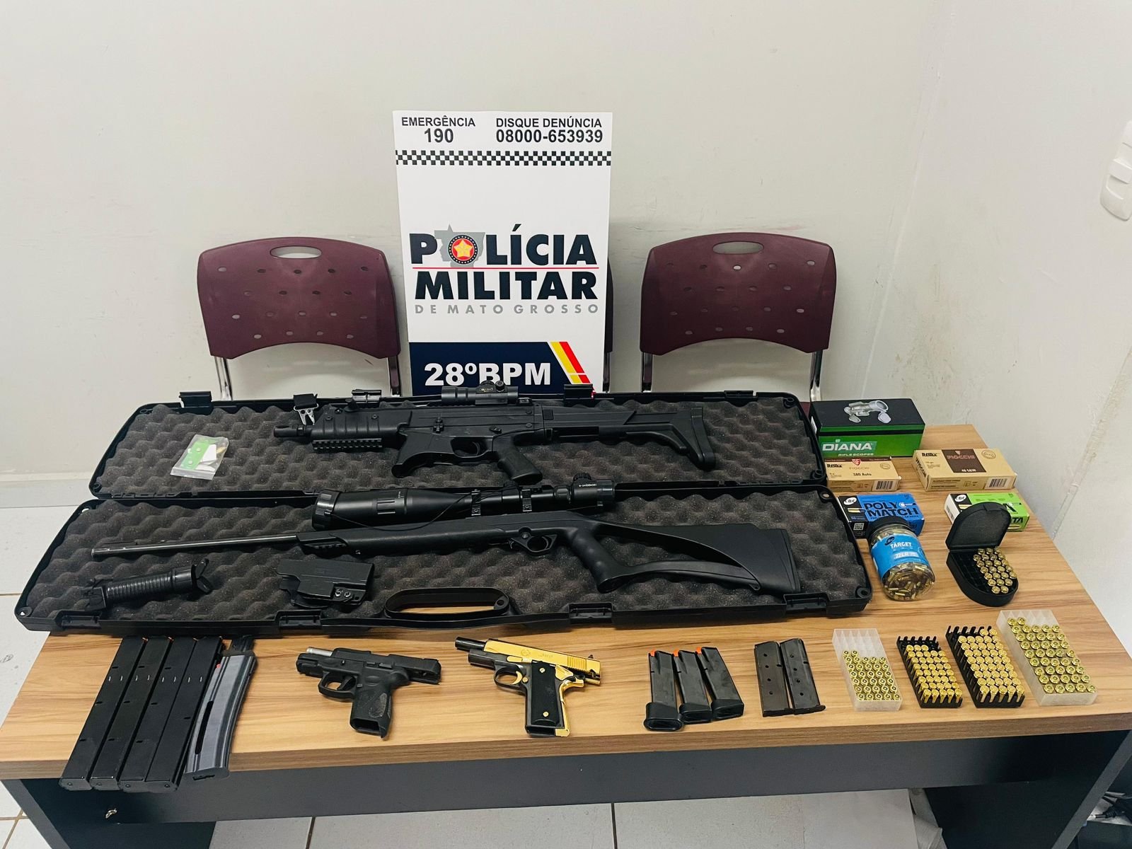 Polícia Militar detém suspeito por porte ilegal de armas e 462 munições