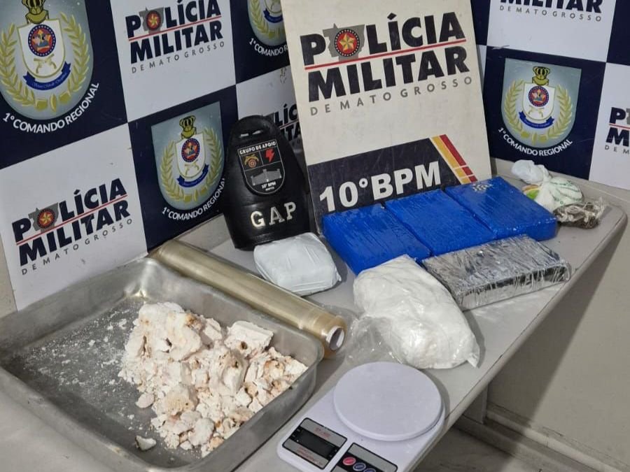 Polícia Militar apreende quatro tabletes e porções de cocaína em Cuiabá