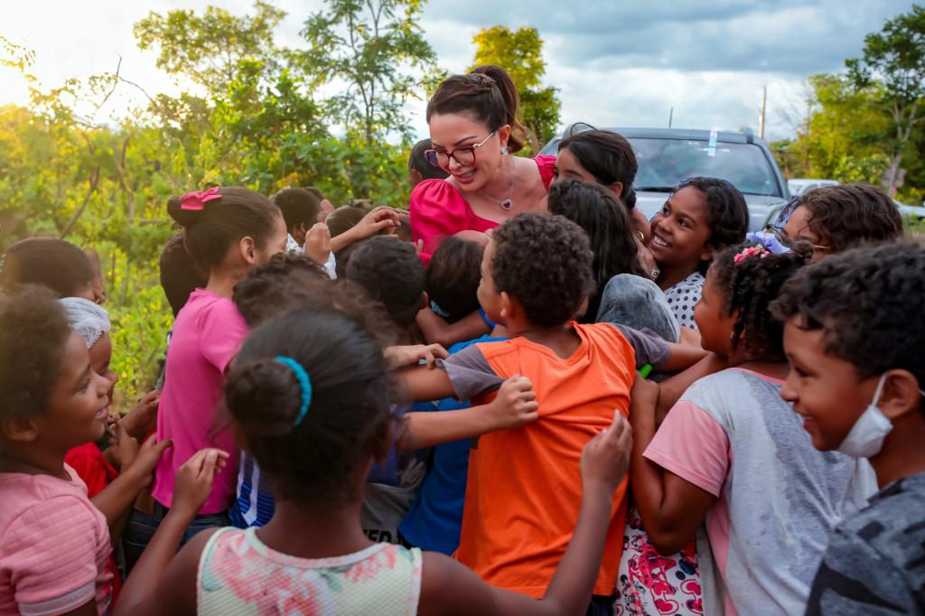 Primeira-dama de MT destaca transformação social com o programa SER Família