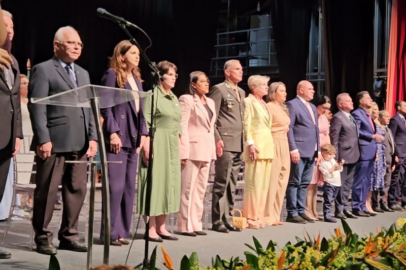 Gisela Cardoso presidente da OAB-MT prestigiou cerimônia de posse do prefeito de Cuiabá, Abílio Brunini