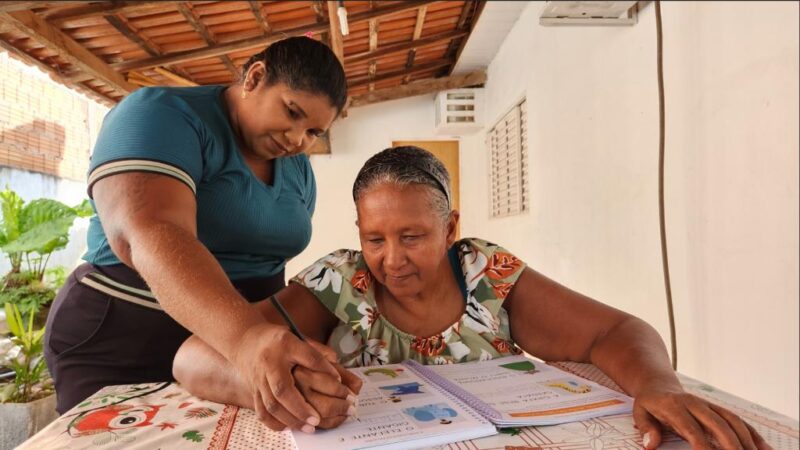 Idosos de comunidade rural de Santo Antônio de Leverger aprendem a ler e escrever com o Programa Mais MT Muxirum