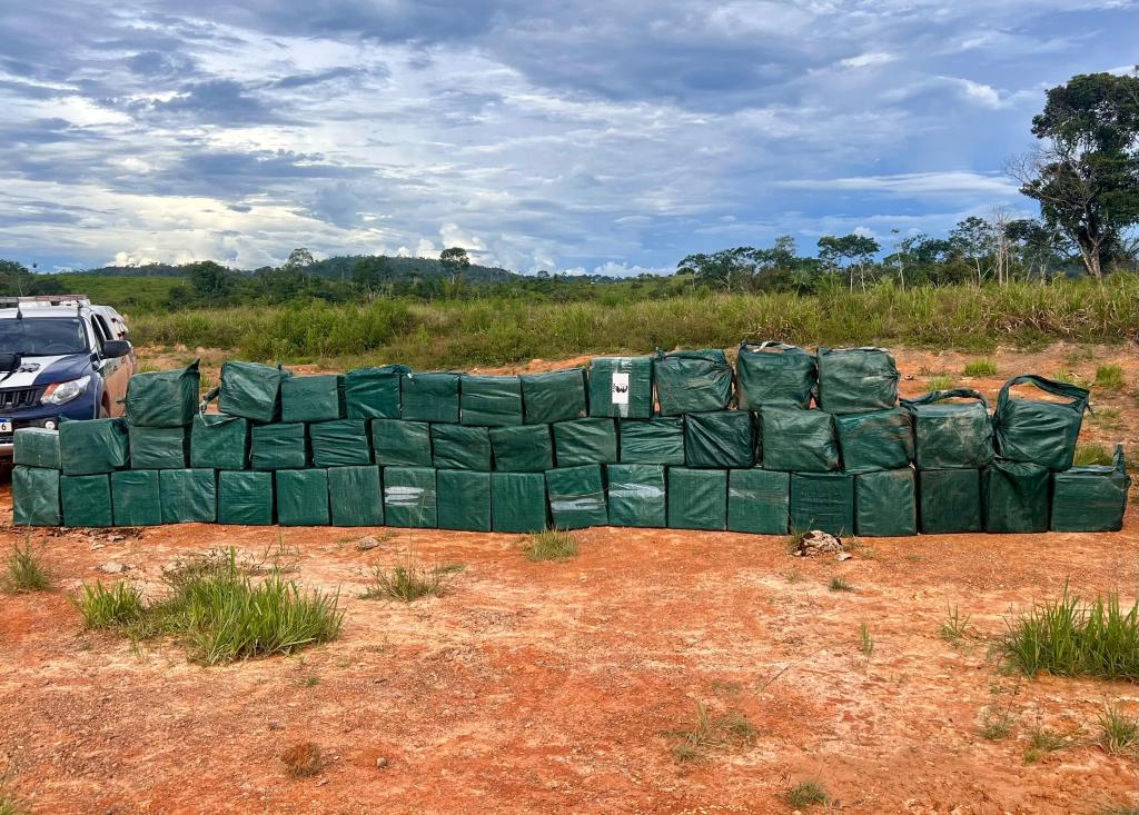 Forças de segurança apreendem 1,5 tonelada de cocaína e causam R$ 100 milhões de prejuízo às facções