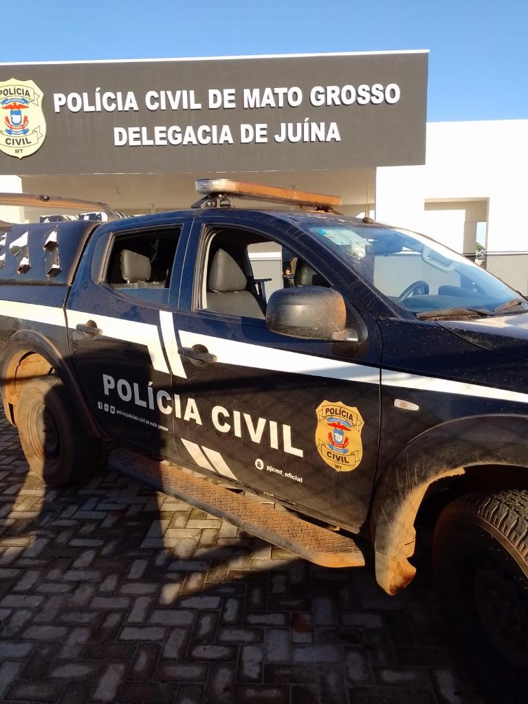 Polícia Civil prende em flagrante homem que deixou seus cachorros matarem gato em Juína